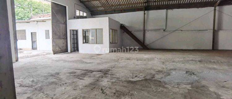 Gudang Di Jl. Diponegoro, Darmo, Kec. Wonokromo, Surabaya, Jawa Timur, Diponegoro 1410.0 M². Lokasi Strategis. Cocok Untuk Ekspedisi.  1