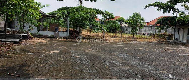 Bangunan Hitung Tanah Luas  M² 3900. Shm.lokasi Strategis Nol Jalan Kedung Baruk Dekat Toko Depo Bangunan, Novotel Samator. Nego 1