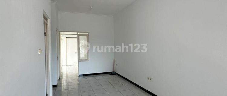 Rumah Dijual Bagus dan Nyaman di Taman Kopo Indah 3, Bandung 53 1