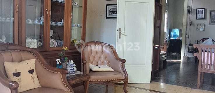 Rumah Strategis di Jl Gatot Subroto Dekat Mall Elite 1