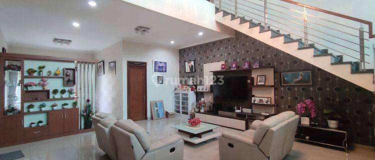 Rumah Dijual Bagus Furnished di Mekar Wangi , Bandung 1