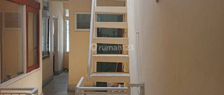Ruko Dijual Strategis Dkt Pusat Kota di Jl Cibadak, Bandung 1