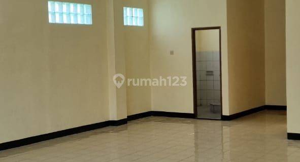 Ruko Dijual Terawat Siap Pakai di Area Andir , Kota Bandung 1