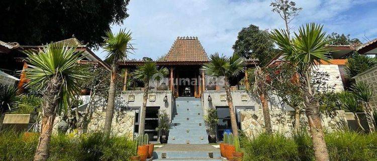 Villa Dijual Bagus Suasana Bali di Lembang , Bandung Barat 1