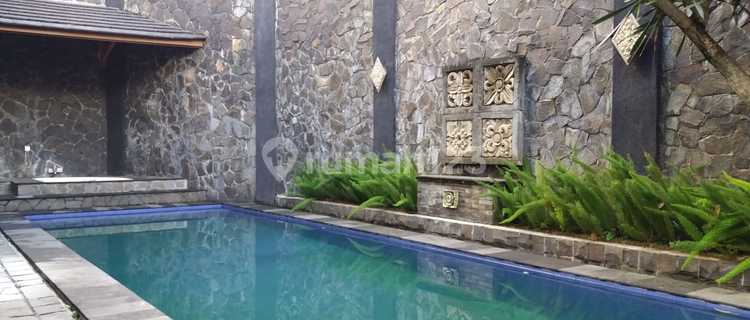 Rumah Dijual Luas Ada Kolam Renang di Area Hegarmanah, Bandung 09 1