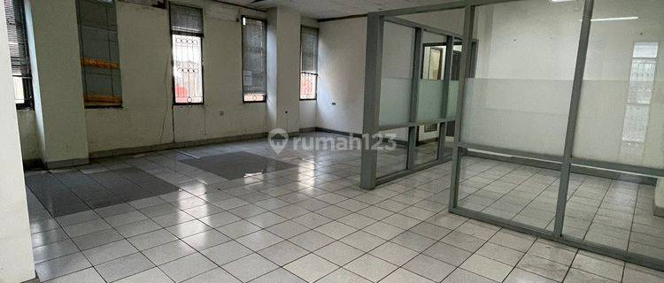 Ruko Dijual Sangat Strategis di Area Pungkur, Kota Bandung 1