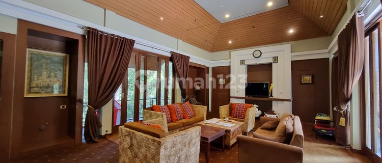 Rumah Villa Dijual Design Bagus Di Sersan Bajuri, Cihideung 57 1