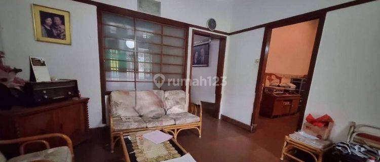 Rumah Dijual Semi Furnished di Sayap Riau, Bandung 1