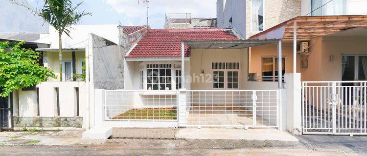 Dijual Rumah Lokasi Bintaro Sektor 4 Dekat Stan Bisa Kpr J18923 1