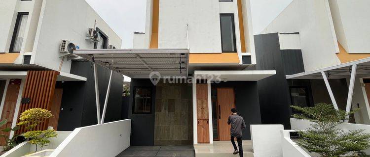 Rumah Harga Nego 3 Kamar dekat UNPAM 2 Tangsel Hadap Utara Siap Renov J25954 1