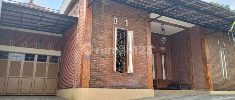 Dijual rumah cantik modern jalan rorojongrang manyaran semarang barat 1