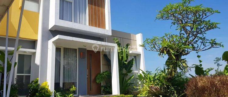 Disewakan rumah modern cantik 2 lt, serena Bsb City 1