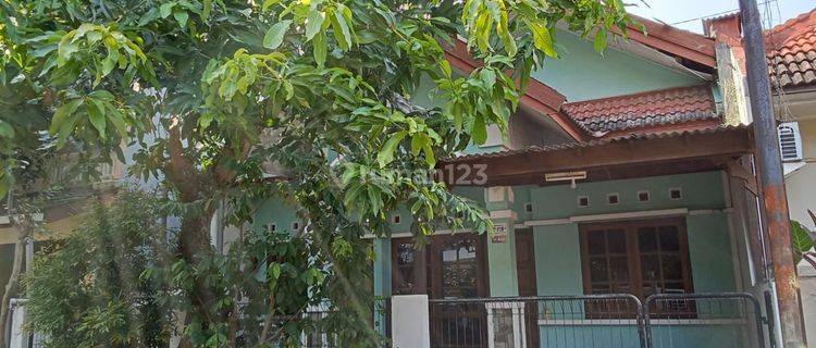 Disewakan rumah asri siap huni Banyumanik semarang 1