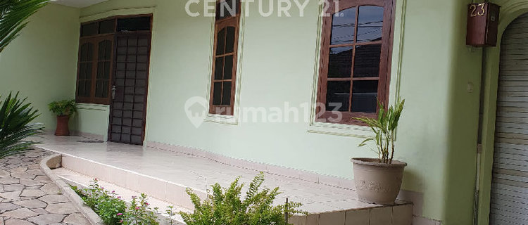 Beautiful House Ready to Occupy in Tanah Mas, Strategic Location, Negotiable Price. 1
