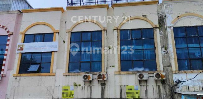2-Story Shophouse on Brigjen Sudiarto Street, Semarang 1