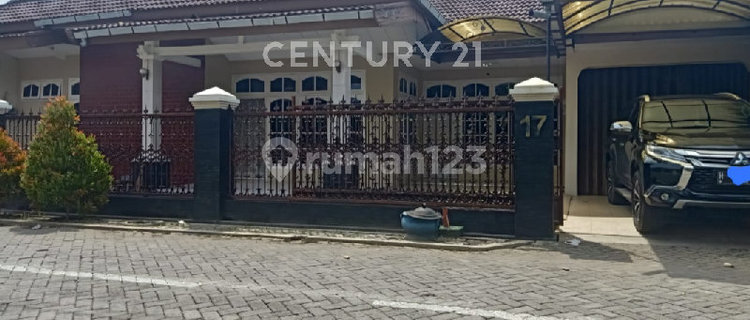 Residential House in a Quiet and Comfortable Environment 1