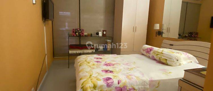 Rumah 2 Lantai Semi Furnished di Emerald Townhouse 1