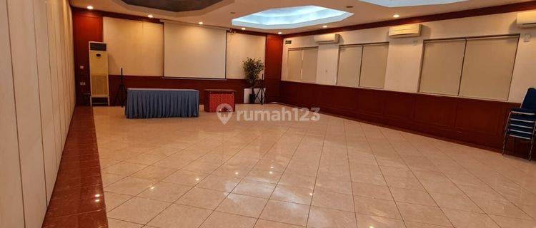 Dijual Murah Gedung kantor 4 lantai 1