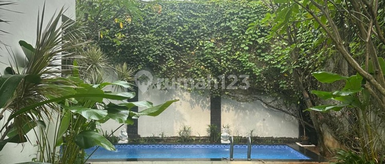 Nyaman Hidup, Lokasi Strategis di Kemang 1