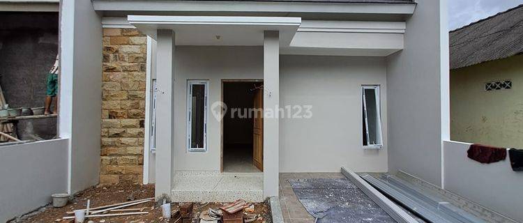 Rumah Minimalis Baru di Sleman Dekat Pasar Godean  1