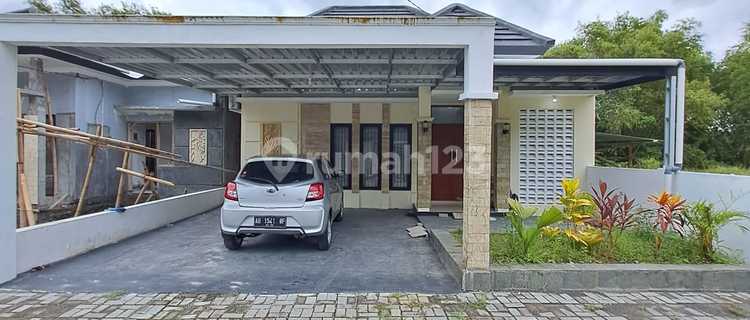 Rumah Baru Modern 15 Menit Bandara Yia 1