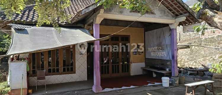 Dijual Tanah dan Bangunan dekat Terminal Banyumanik (A4375) 1