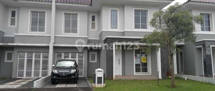FOR SALE House in Suvarna Padi Golf Estate Size 12 x 25 1