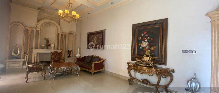 Rumah Semi Furnished 2,5 Lantai Di Kawasan Menteng 1