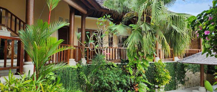 Villa Bergaya Bali Full Furnished Dengan Pemandangan Laut 1