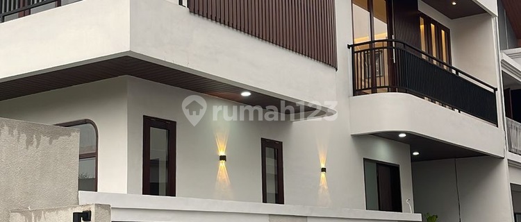 Rumah Baru Semi Villa Pusat Kota Denpasar 1