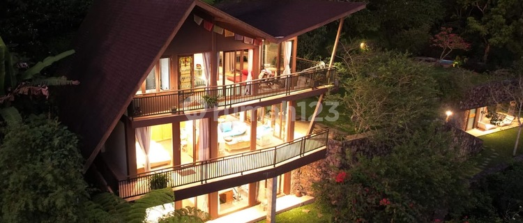 Luxurious Villa With Lake and Mountain View in Bedugul 1