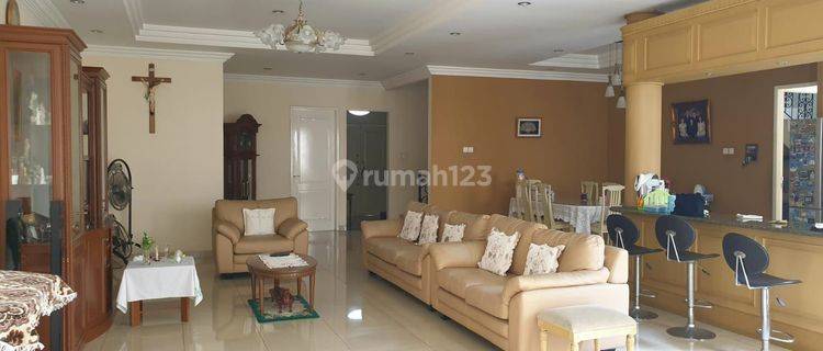 Rumah 2 Lantai Pondok Hijau Golf Summarecon Serpong, Siap Huni & Rapi 1