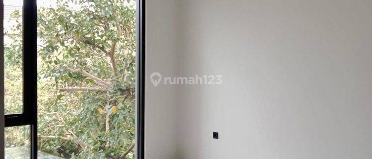 Rumah 2 Lantai Minimalis Cantik Dekat Pintu Tol Bsd 1