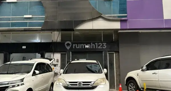 Kontrakan Ruko 2 Lantai Unfurnished di Jalan Katamso Komplek Centrium, Medan 1