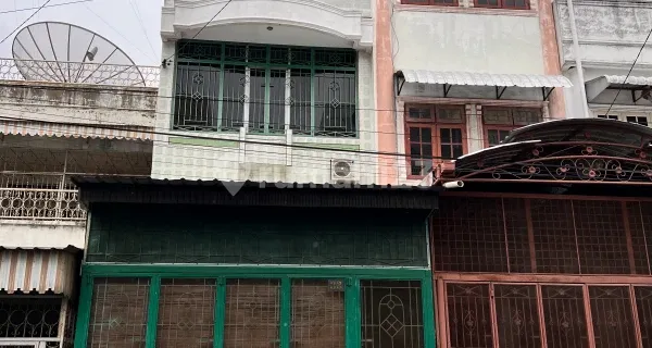 For Sale Shop House in Medan City Center Beautiful and Sturdy Building 1