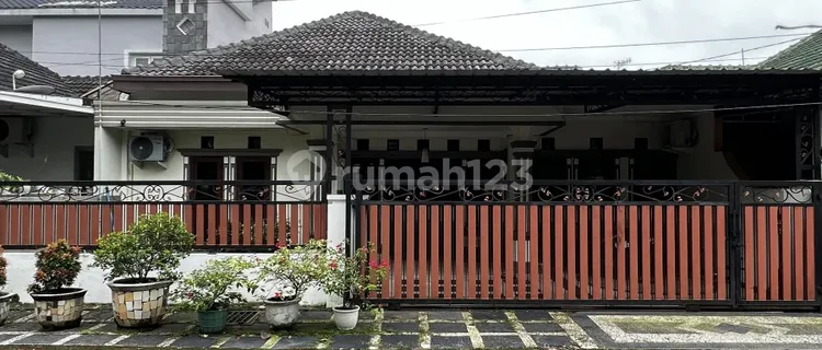 Dijual Rumah Cantik 11 X 15 di Komplek Johor Indah 1