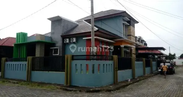 Dijual Rumah Besar 2 Lantai Siap Huni di Karya Jaya Medan Johor 1