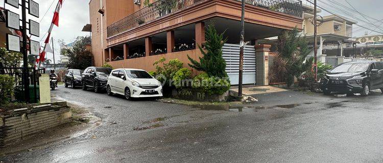 Rumah Mewah 2 Lantai Dekat Ke Pusat Kota 1