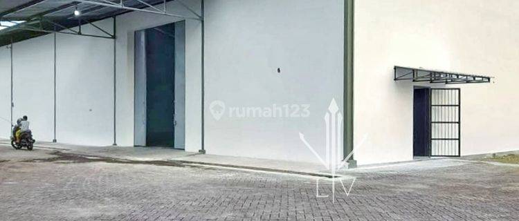 GUDANG SUPER LUAS DI KAWASAN INDUSTRI KOTA JEMBER (Mrk) 1