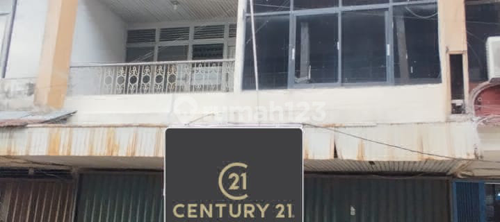 3-Story Shop House on Gg. Merak 3, City Center, Suitable for Office / Warehouse 1