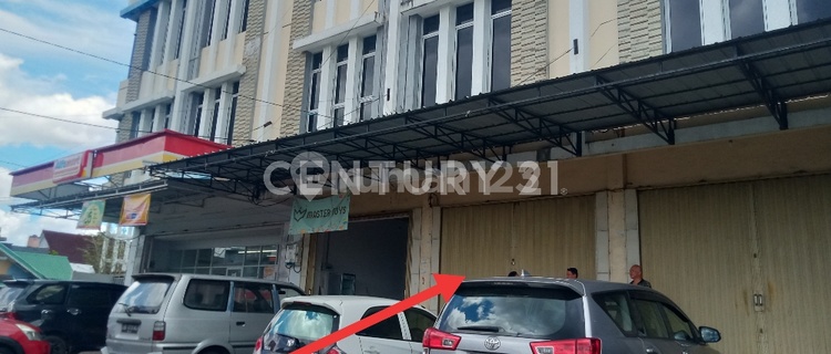 Shop House on Jl Karya Baru, Near Mega Mall and Public Offices 1