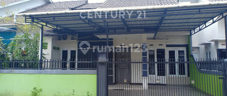 Ready-to-Occupy House, Beautiful and Safe Environment, Karya Street. 1