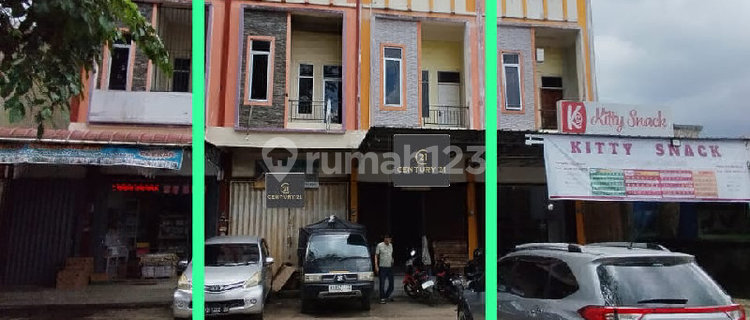 3-Storey Shophouse in Tanjung Raya 2, Ideal for Business and Strategically Located in a Bustling Area 1