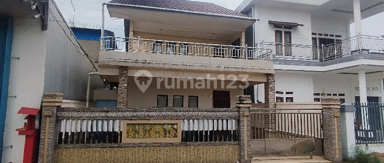 2-Story House on Jl. Selat Bali, Siantan City, View of Kapuas River 1