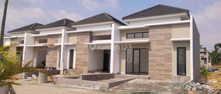 Rumah Modern 1 LT Strategis Tanpa DP 1