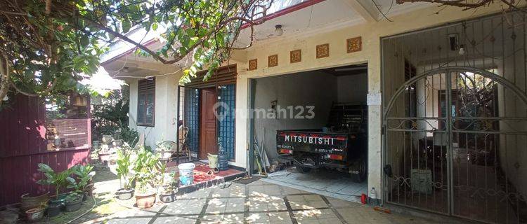 Rumah Besar di Kopo Permai Dekat Pintu Tol Kopo  1