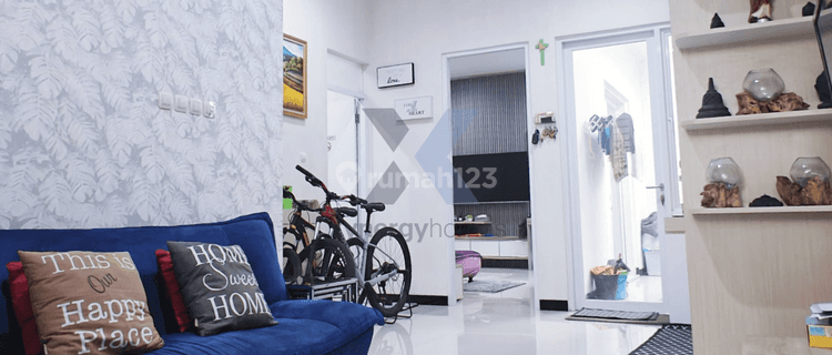 Rumah Minimalis Full Furnished SHM Lokasi Strategis di Taman Kopo Indah 3 Bandung 1