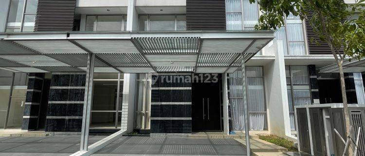 Disewakan Rumah Mewah Golf Island 3 Lantai Full Furnished Siap Huni 1