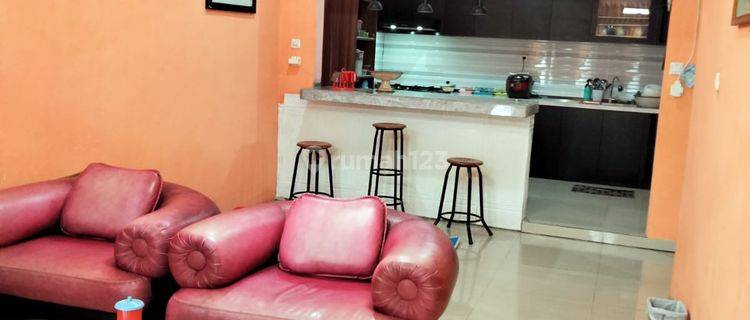 Rumah 2 Lantai Bagus Unfurnished SHM di Margacinta, Bandung 1