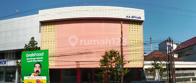 Ruang Usaha Bagus di Jl. Kh Ahmad Dahlan 1